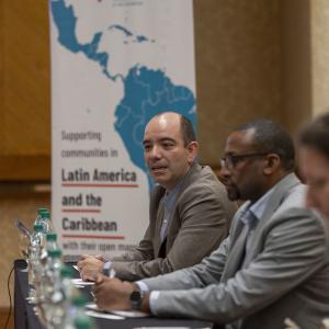 Workshop at Festival de Datos featuring Humanitarian OpenStreetMap Team, the Global Partnership, and National Statistics Institutes from Latin America and the Caribbean