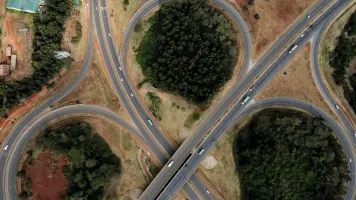Nairobi road interchange. (Credit: Noor Santosian, Shutterstock)