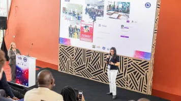 Patricia presenting her project at the Global Data Festival 