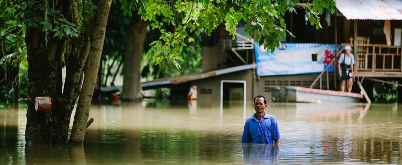 Flooding in Meng District, Ubon Ratchathani Province, Thailand. Credit: Narongpon Chaibot / Shutterstock 