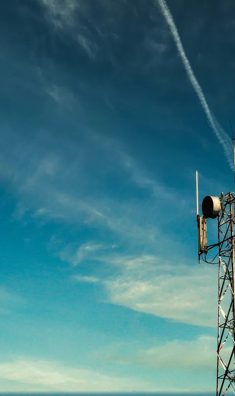 Unsplash / Kabiur Rahman Riyad: Cell tower in Bangladesh