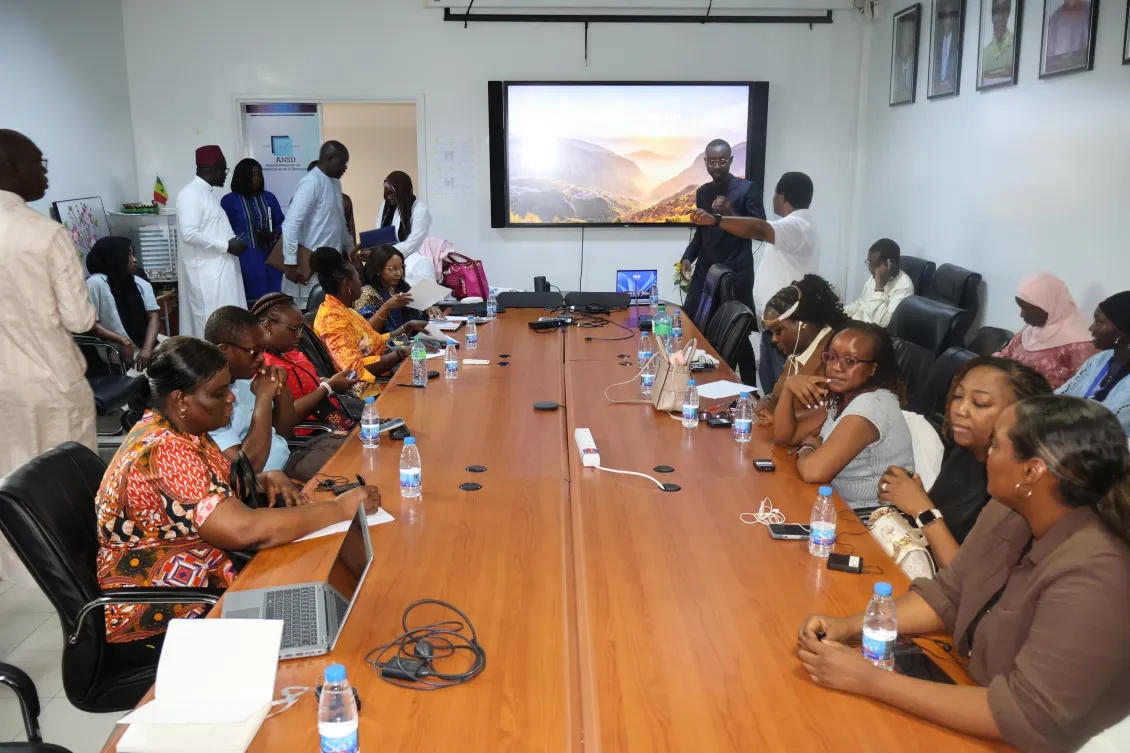 MIDN Dakar exchange