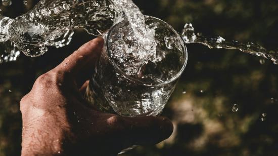 Drinking water / Anderson Rian Klwak: Unsplash 