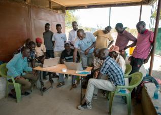 Ruko Community receive training from Mohamed Shibia of Northern Rageland Trust
